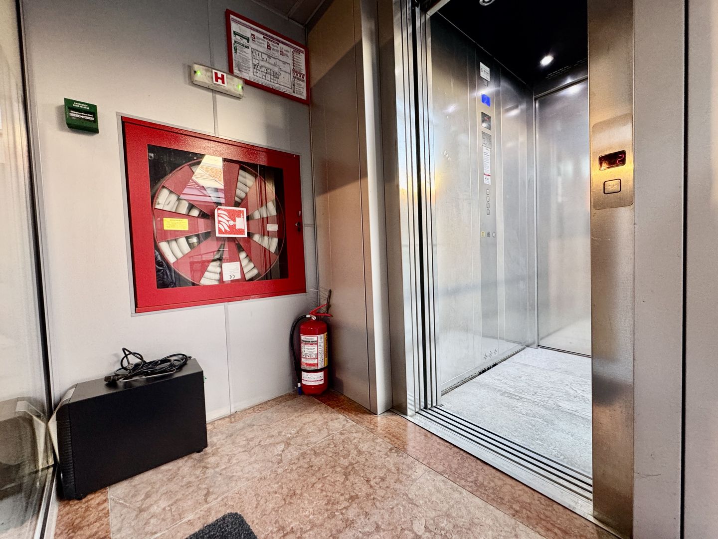 Spațiu Birou în imobil istoric recondiționat - Poză 12