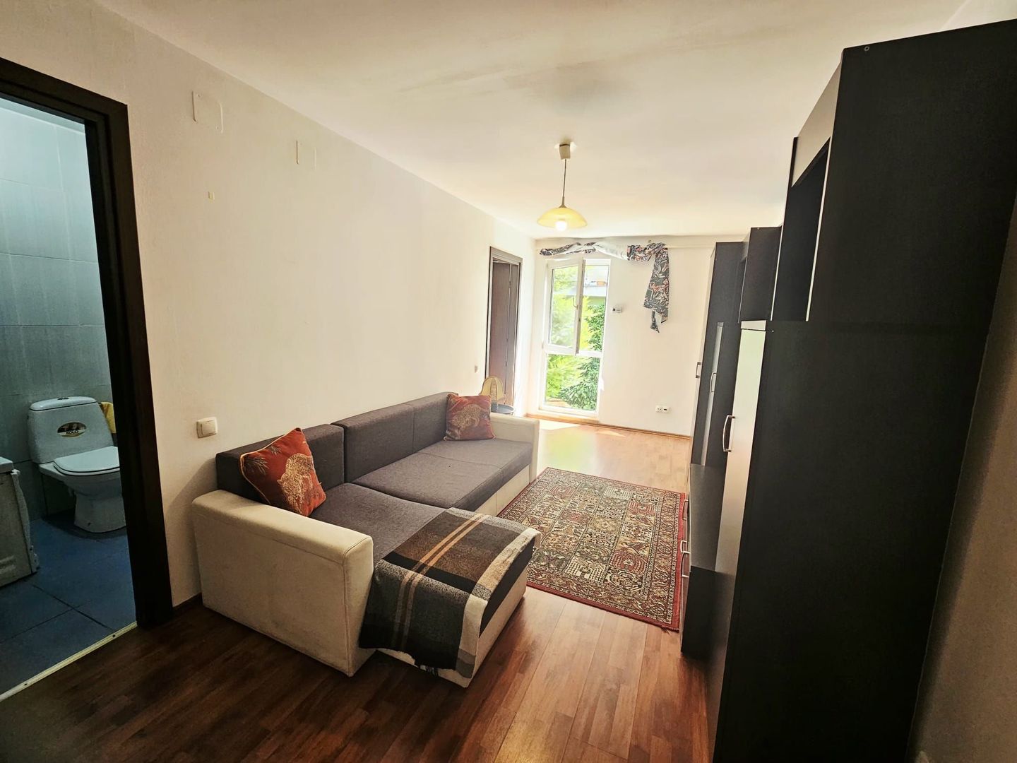 Garsoniera de inchiriat cu loc de parcare inclus,Eroilor/Floresti - Poză 3