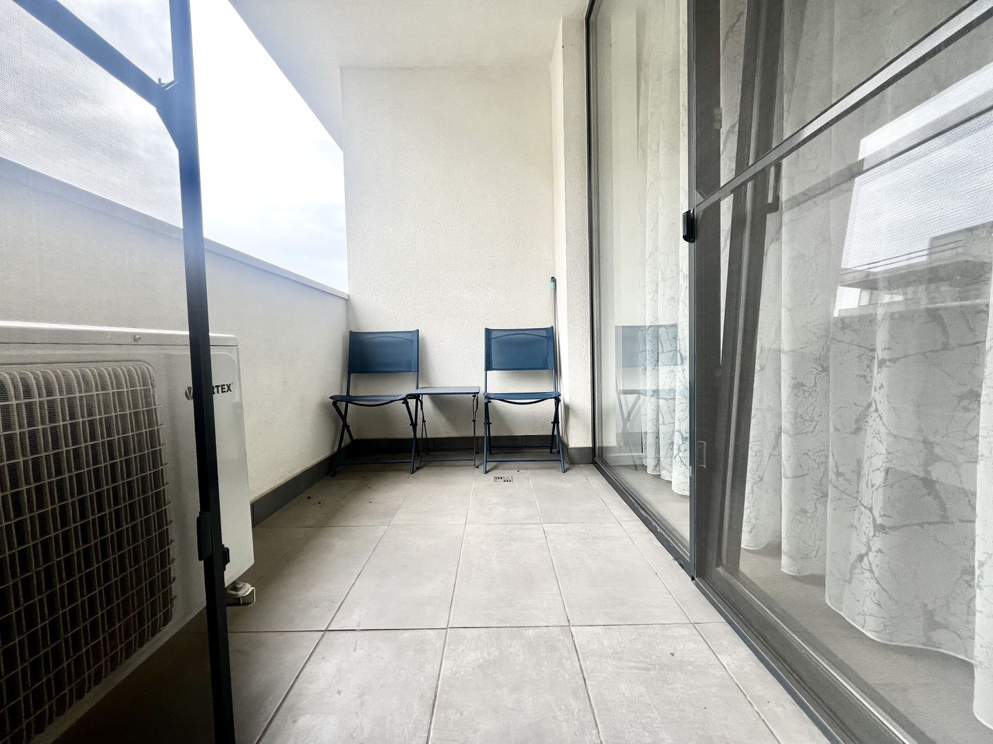 Apartament 2 camere, vibrant si primitor, cu parcare, in XCITY-TOWER - Poză 19