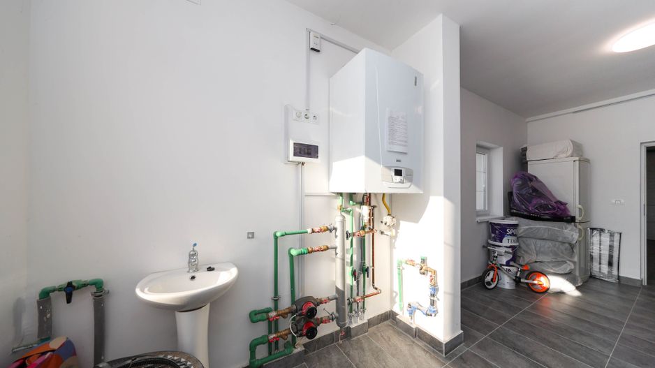 Casă ideală pentru familie în Brașov, Bunloc – spațioasă, luminoasă, priveliște - Poză 51