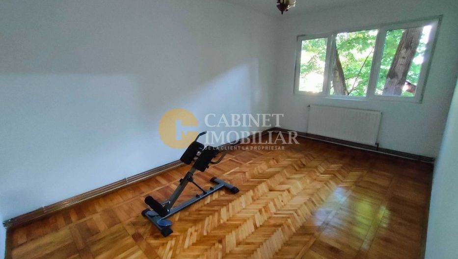 Dispecer Tatarasi - etaj 1 - 4 camere Decomandat - Poză 2