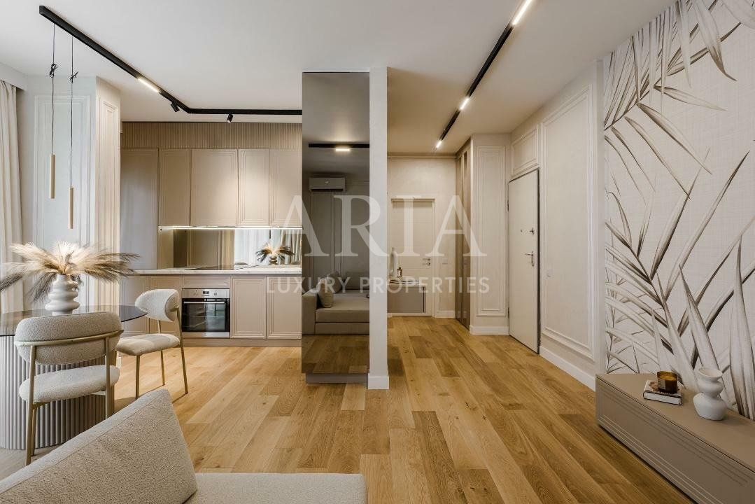 BELAIR LAKE - Brand New Luxury Apartment - LAKEFRONT - - Poză 1