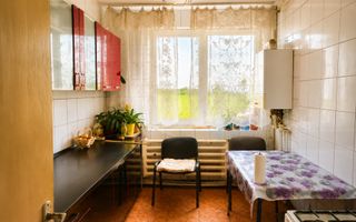 Apartament 2 camere de vânzare in Crevedia, Centrala proprie - Poză 4