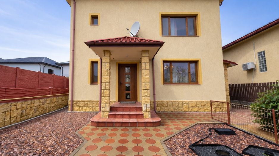 Casă cu 5 camere de vânzare in Lumina Constanta - Poză 1