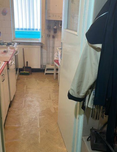 Ap 2 cam decomandat Torontalului centrala termica - Poză 2