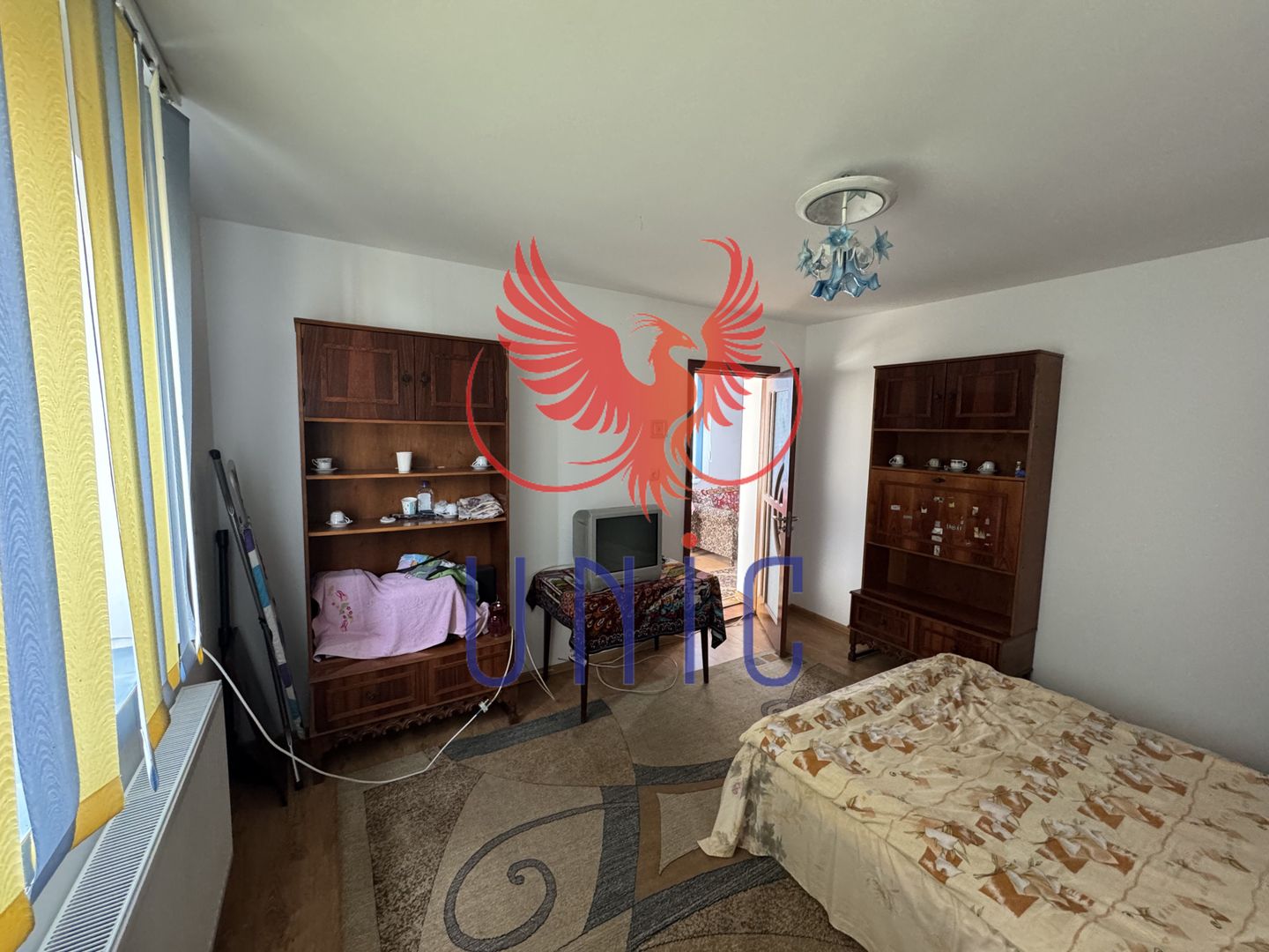 Casa situata in orasul Bals! - Poză 10