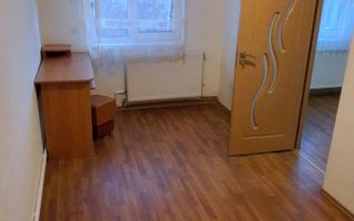 BRASADAS vinde ap 3 cam in Micro 14 etaj 4/4 mobilat utilat. - Poză 4