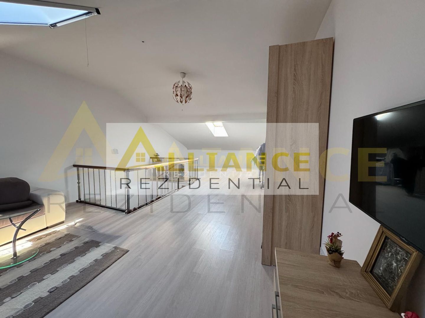 TREND RESIDENCE Vila P+1+M 4 camere 2 bai 120 mpu - Poză 6