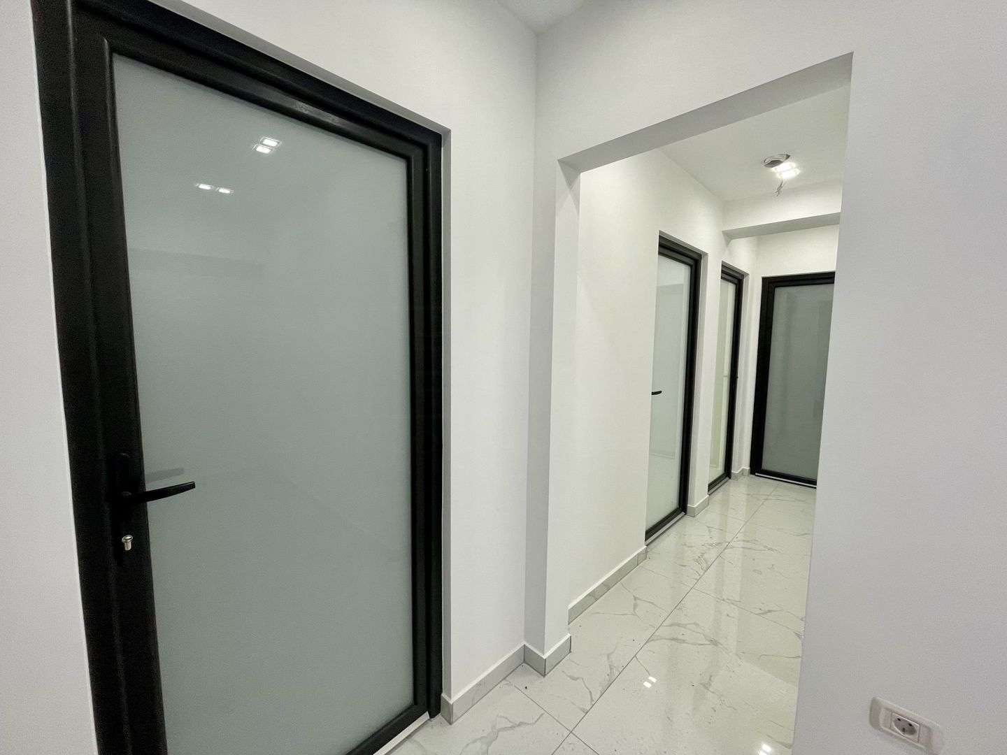 Spațiu Comercial P+Demisol | Vitrină Stradală | Radauti - Poză 8