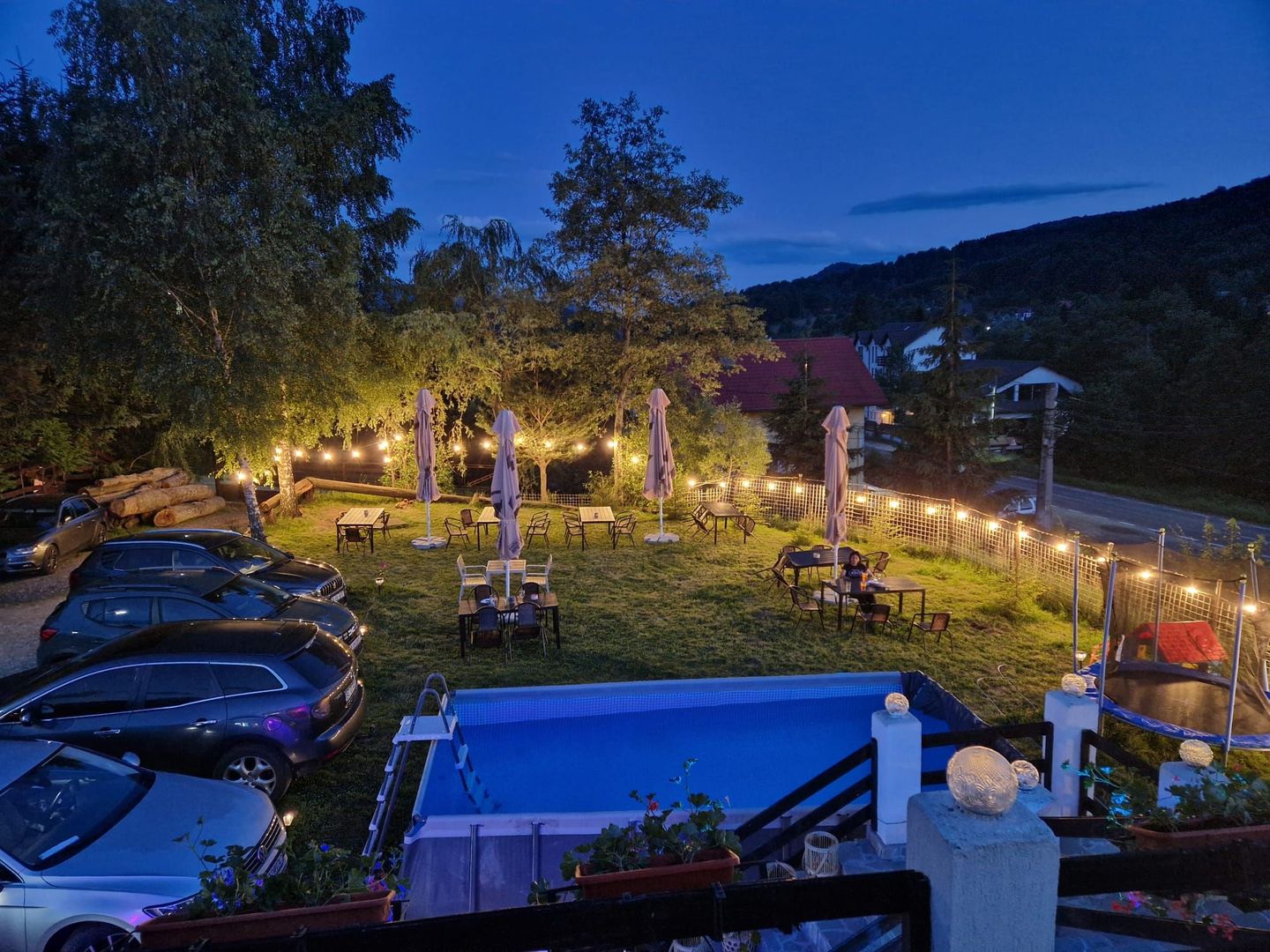 Pensiune la Cheia, moderna, functionala in totalitate, vedere mirifica (chirie) - Poză 1