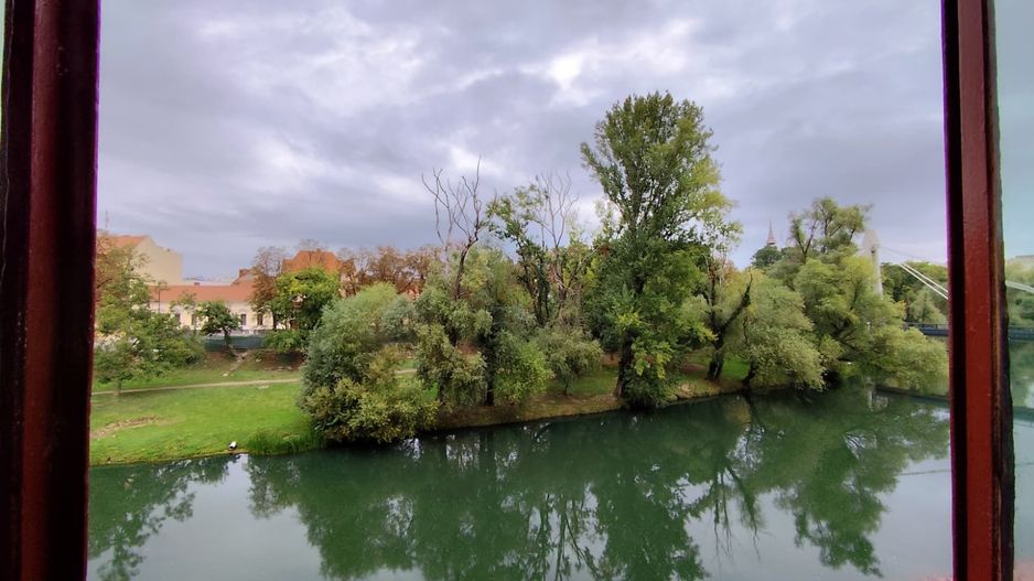 Apart.de inchiriat ultracentral, langa Facultatea de Medicina, Oradea - Poză 16