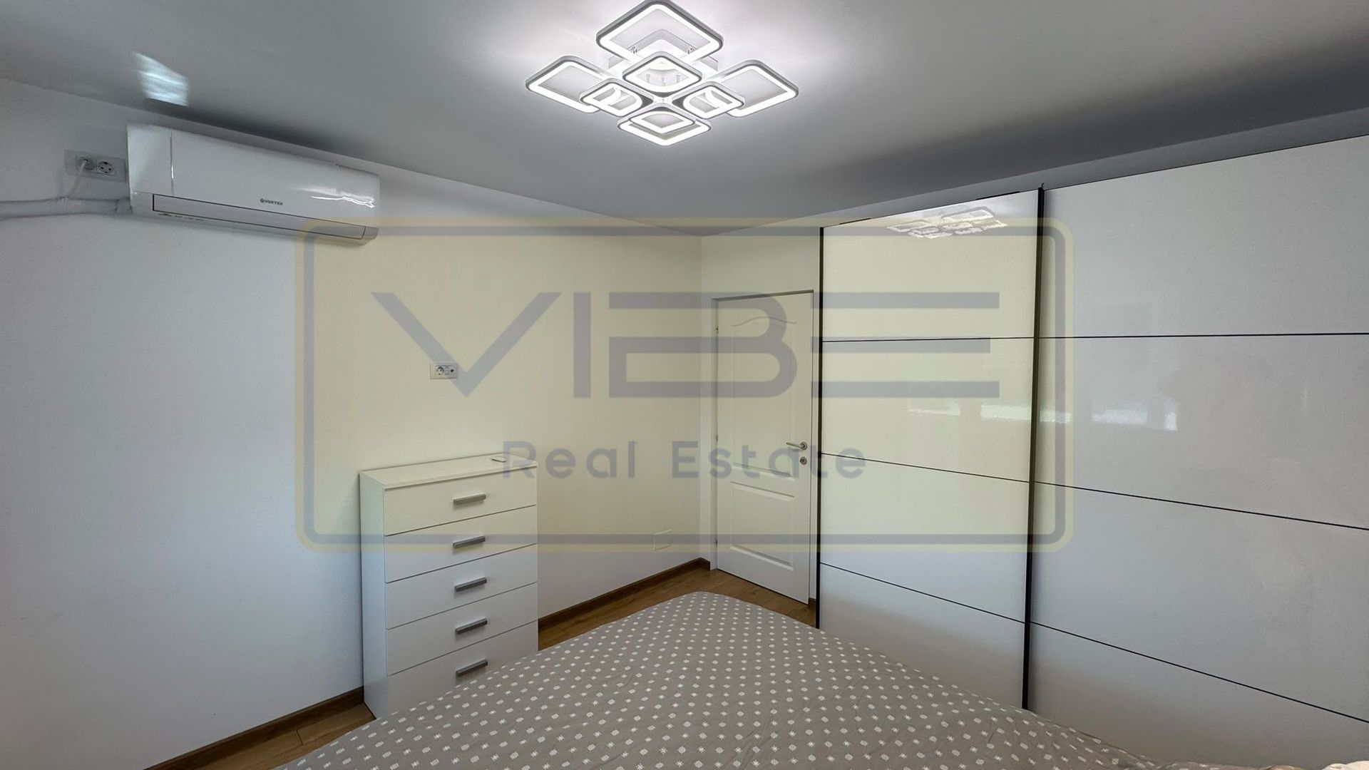 Apartament 2 camere renovat zona Podu Ros - Palas Campus - Poză 2