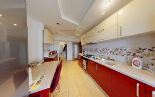 Apartament in zona centrala, la cheie, mobilat, utilat, et intermediar - Poză 11