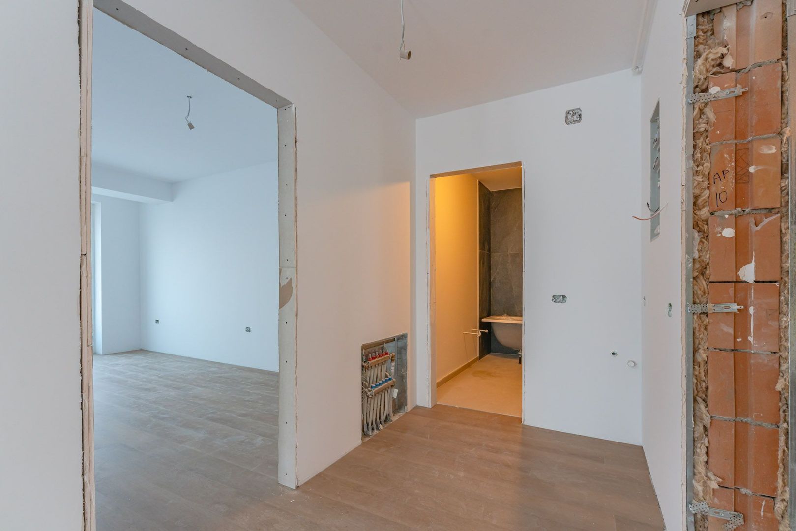 Apartament modern cu 2 camere și balcon generos | Zona Bartolomeu - Poză 6