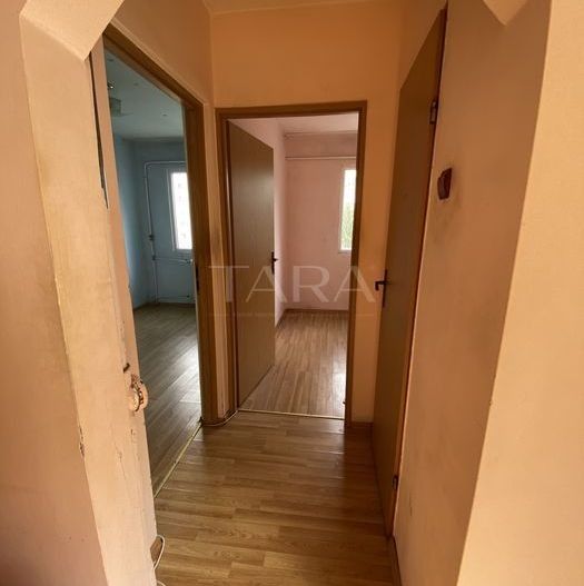 Apartament 3 camere de vanzare - Poză 2