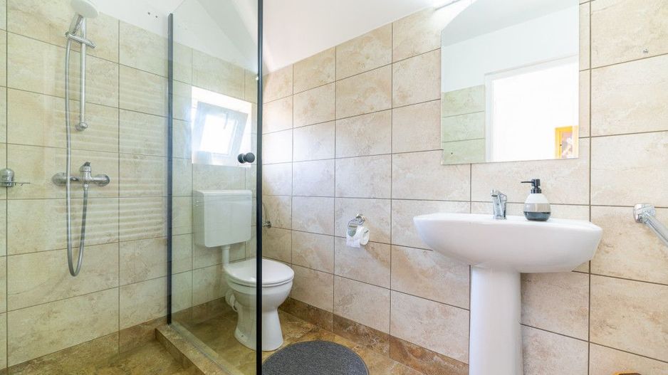 Casa + Pensiune deosebita - Orlat, Sibiu - Poză 21