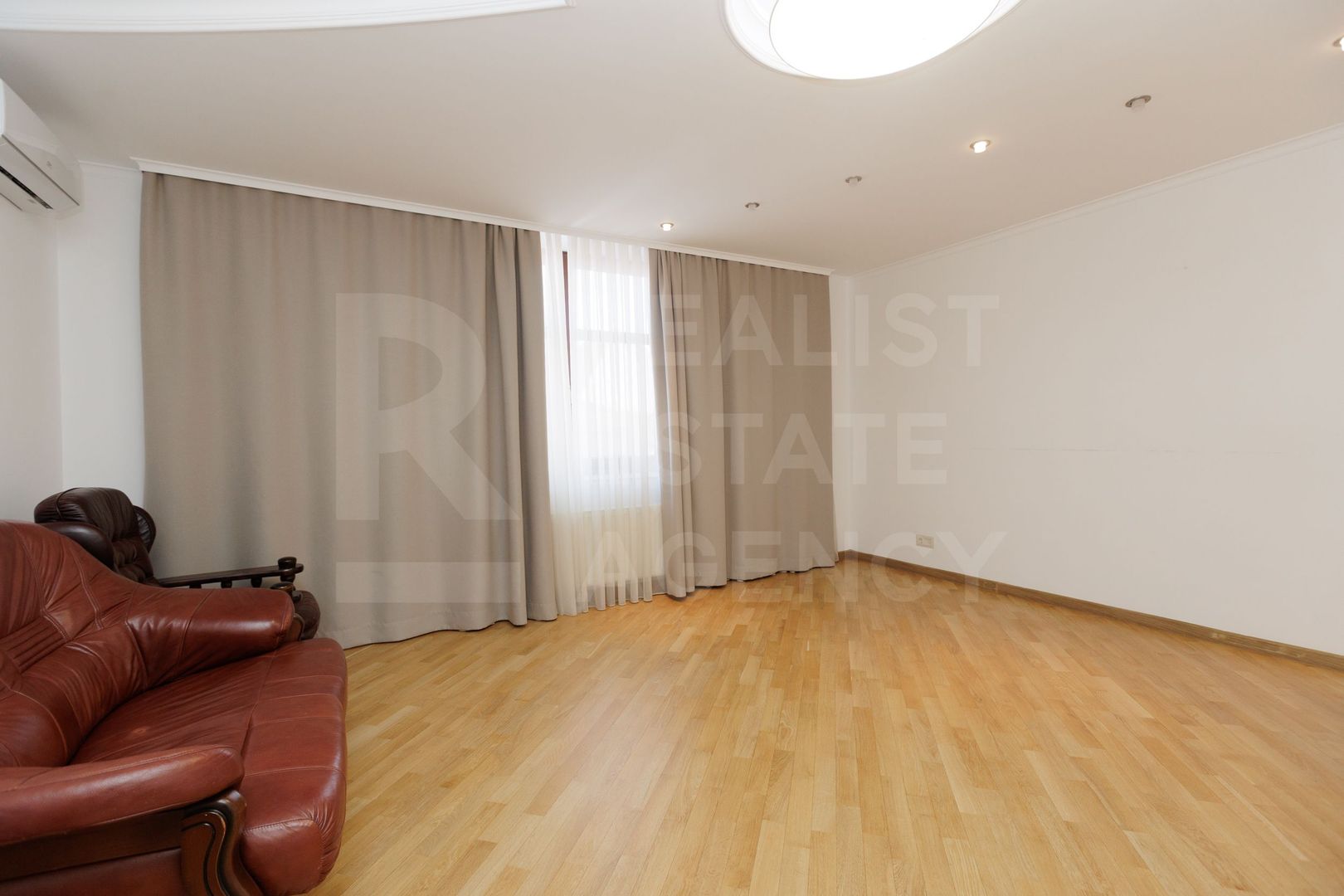 Chirie, casă, 3 nivele, strada Frumoasa, Centru - Poză 27