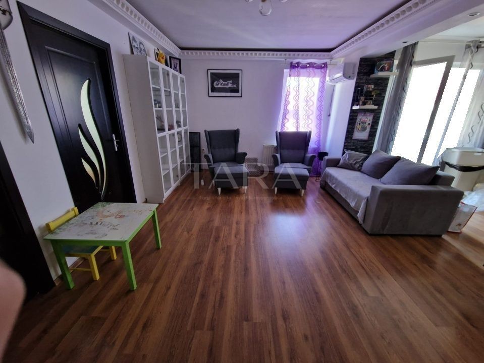 Apartament 3 camere zona Terra Florești parcare inclusă in pret. - Poză 2