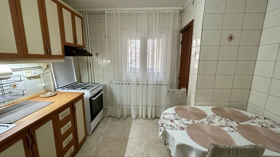 Închiriere Apartament cu 2 camere, decomandat, etaj 1, 10 min metrou Dristor - Poză 6