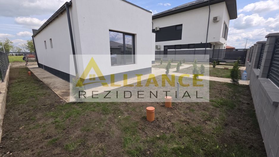 Casa 3 Camere | Curte amenajata - Poză 6
