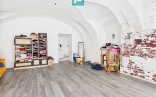 Casă cu 6 camere în zona Central - Poză 14