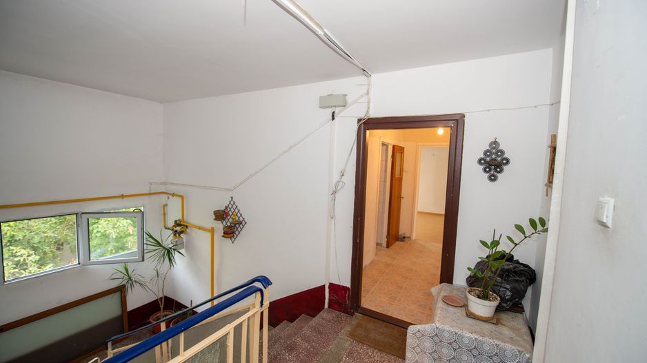 Apartament cu 3 camere de vanzare, 64 mp, decomandat, Politehnica - Poză 2