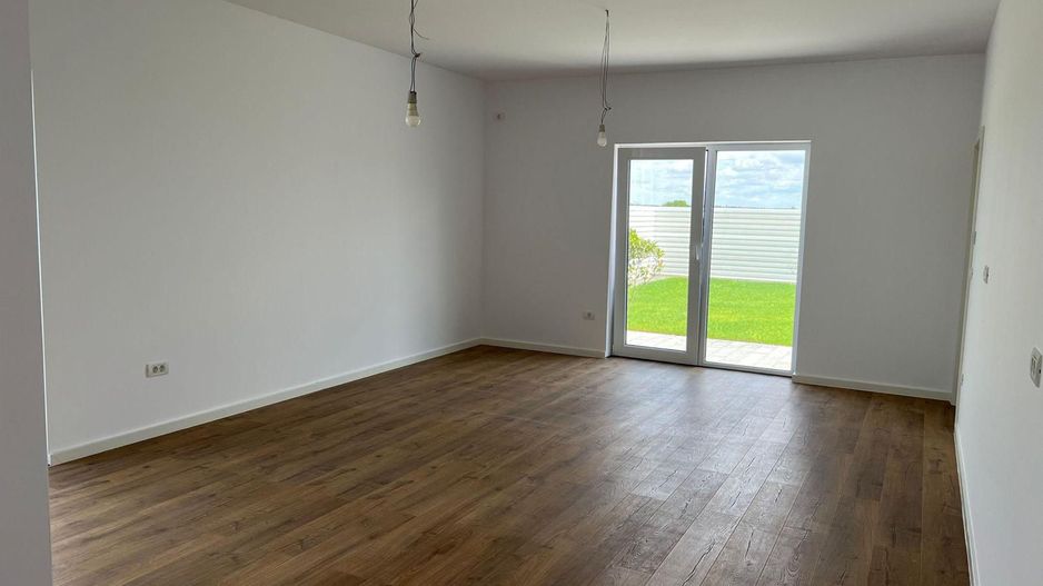 Locuinta tip duplex cu 4 camere - la cheie - Poză 3