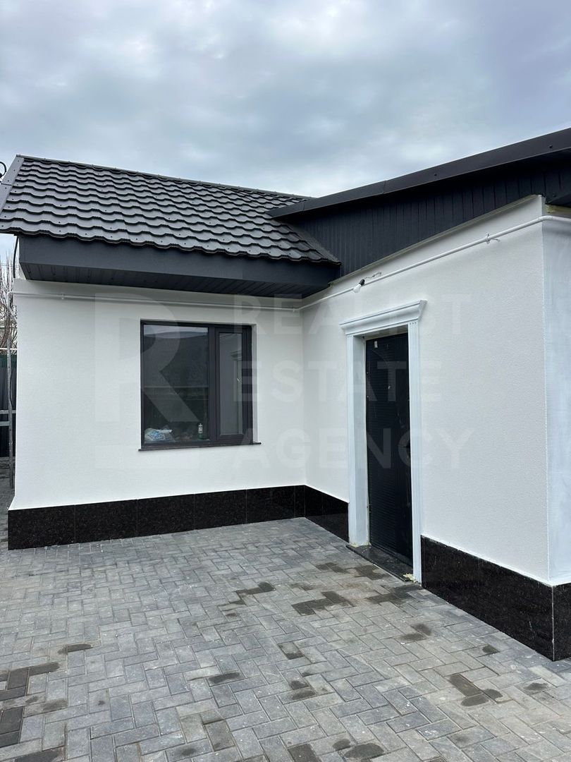 Vânzare, casă, 2 camere,  strada Lev Tolstoi, Ialoveni - Poză 1