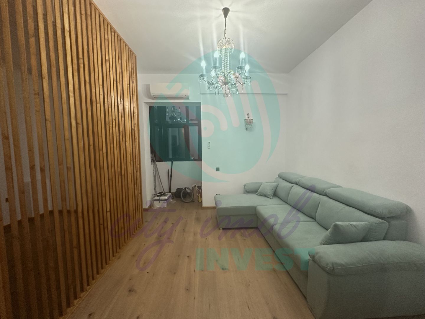 Garsoniera renovata intr-o zona boema - Poză 3