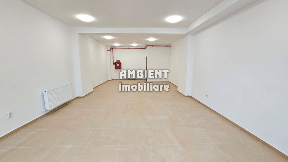 DE ÎNCHIRIAT - Spațiu comercial 53 mp, zona MOVAS - Poză 2