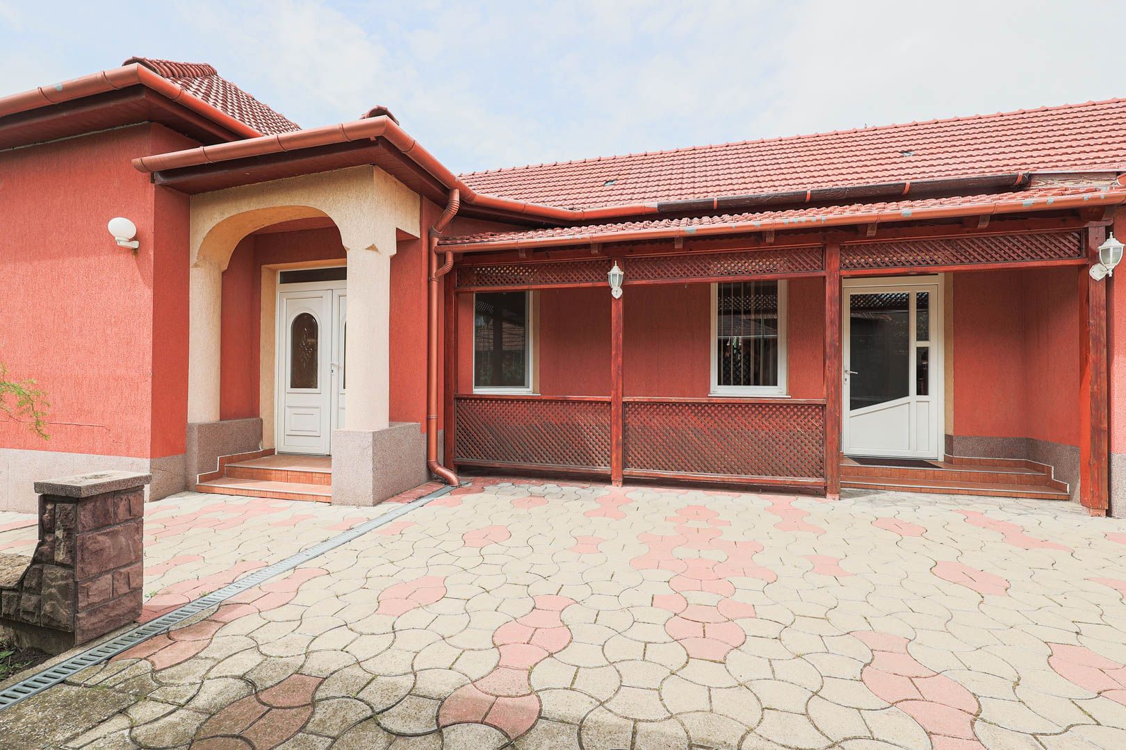 Casă spațioasă cu 4 dormitoare în Nădlac – gata de mutare! - Poză 7