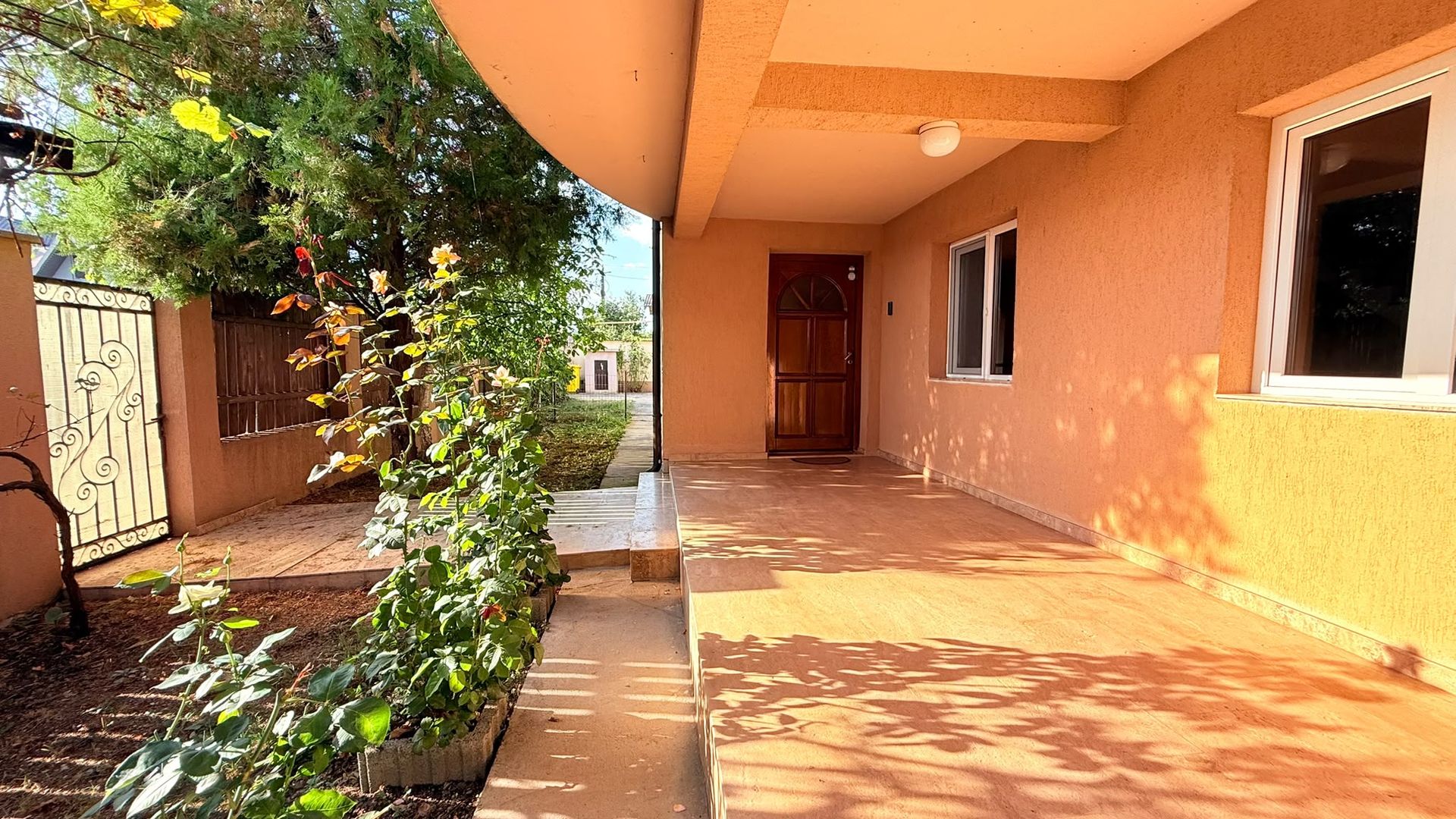 Casă de vânzare | 5 camere P+1 | Teren 553 mp | 2 terase | Clinceni - Poză 3