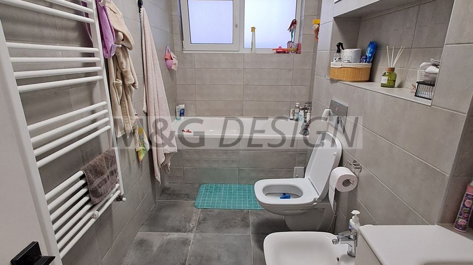 3 camere  bloc nou, 80 mp utili , balcon de 20 m - Poză 30