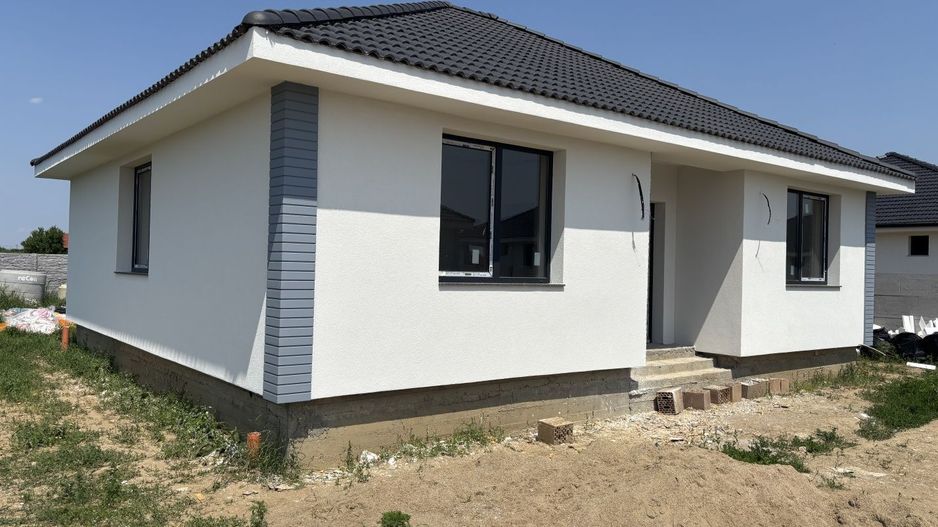 Vand Case noi Lazuri - Poză 1