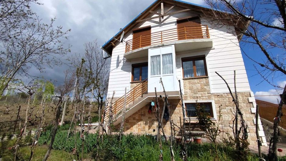 Casă generoasă cu 2 Nivele și confort modern – 10 Ari, Băcioi (sat Frumușica) - Poză 7