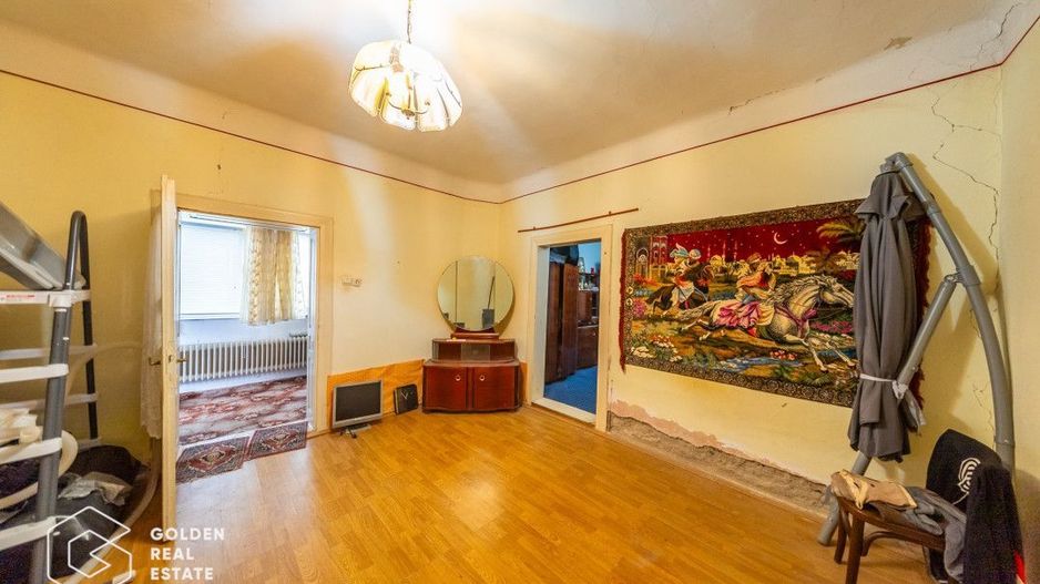 Teren de 1233 mp cu casa, Gai, ideal pentru renovare sau constructie noua - Poză 5