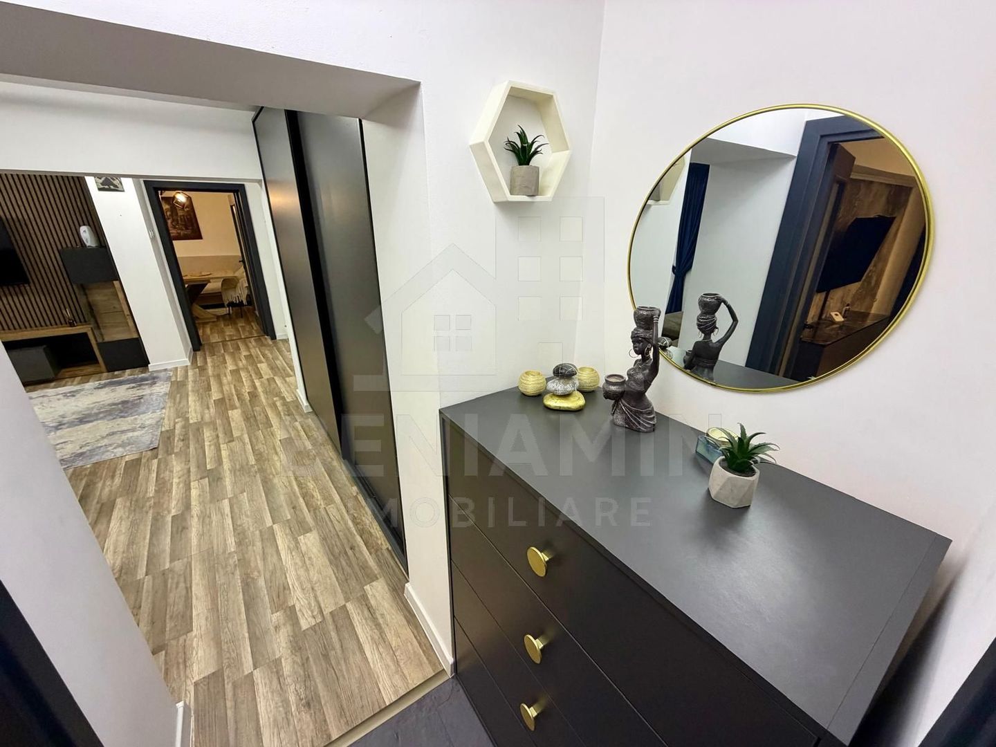 3 camere transformat in 2 - renovat 1 mai etaj 2 cu 2 bai - centrala - Poză 10