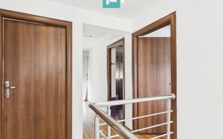 Vilă cu 4 camere in Livada - Poză 15