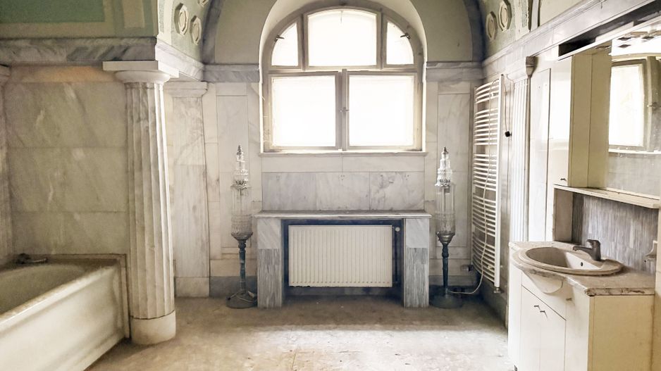 De vanzare | Imobil Istoric | Centrul Aradului - Poză 14