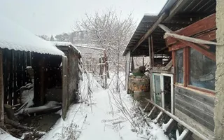Casă batraneasca+ teren 999 mp intravilan în Oituz - Poză 17