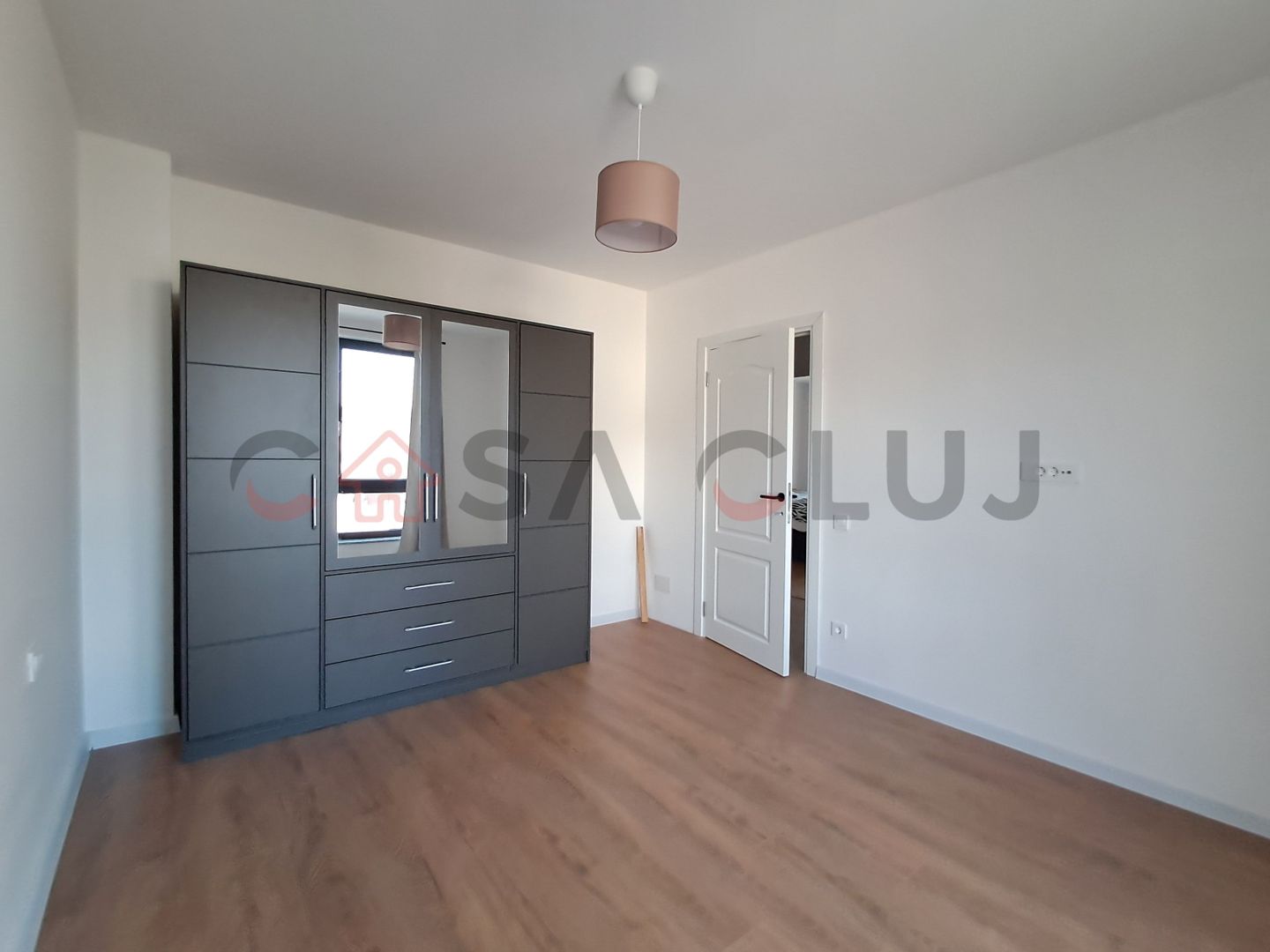 Duplex  5 camere La Cheie in Europa!! - Poză 13