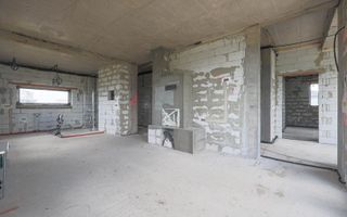 PROPRIETATE VÂNDUTĂ! Vilă spațioasă– Via Carmina, Arad. - Poză 7