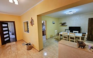 Casa renovata, 4 camere, 2 terase, mobilata, utilata, 568 mp teren - Poză 13