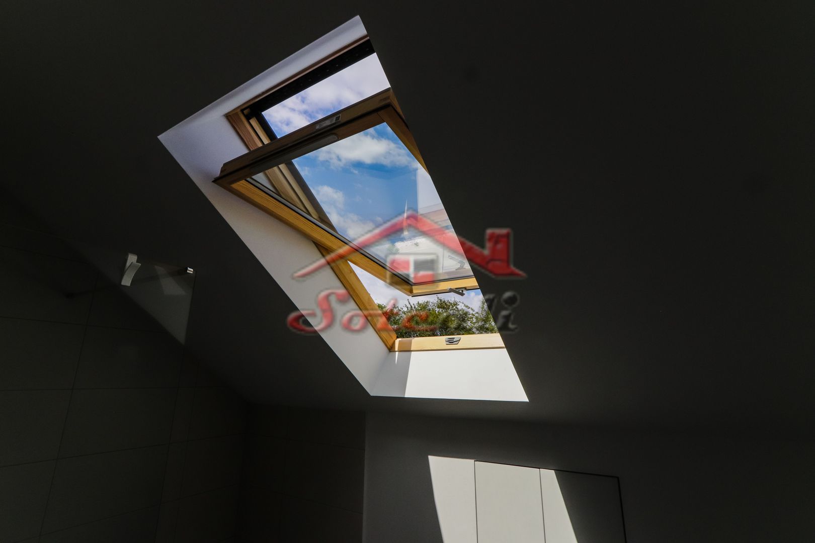 VILĂ MODERNĂ DE LUX CU PISCINĂ, FOTOVOLTAICE ȘI FOIȘOR – BREAZA - Poză 49