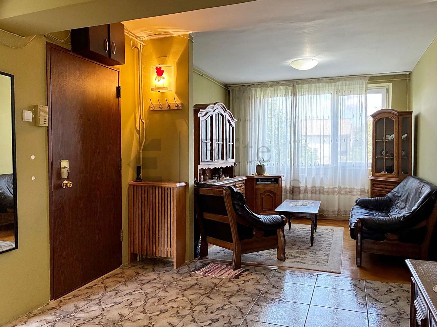 Apartament cu 4 camere de inchiriat Splaiul Crisanei, Oradea - Poză 14