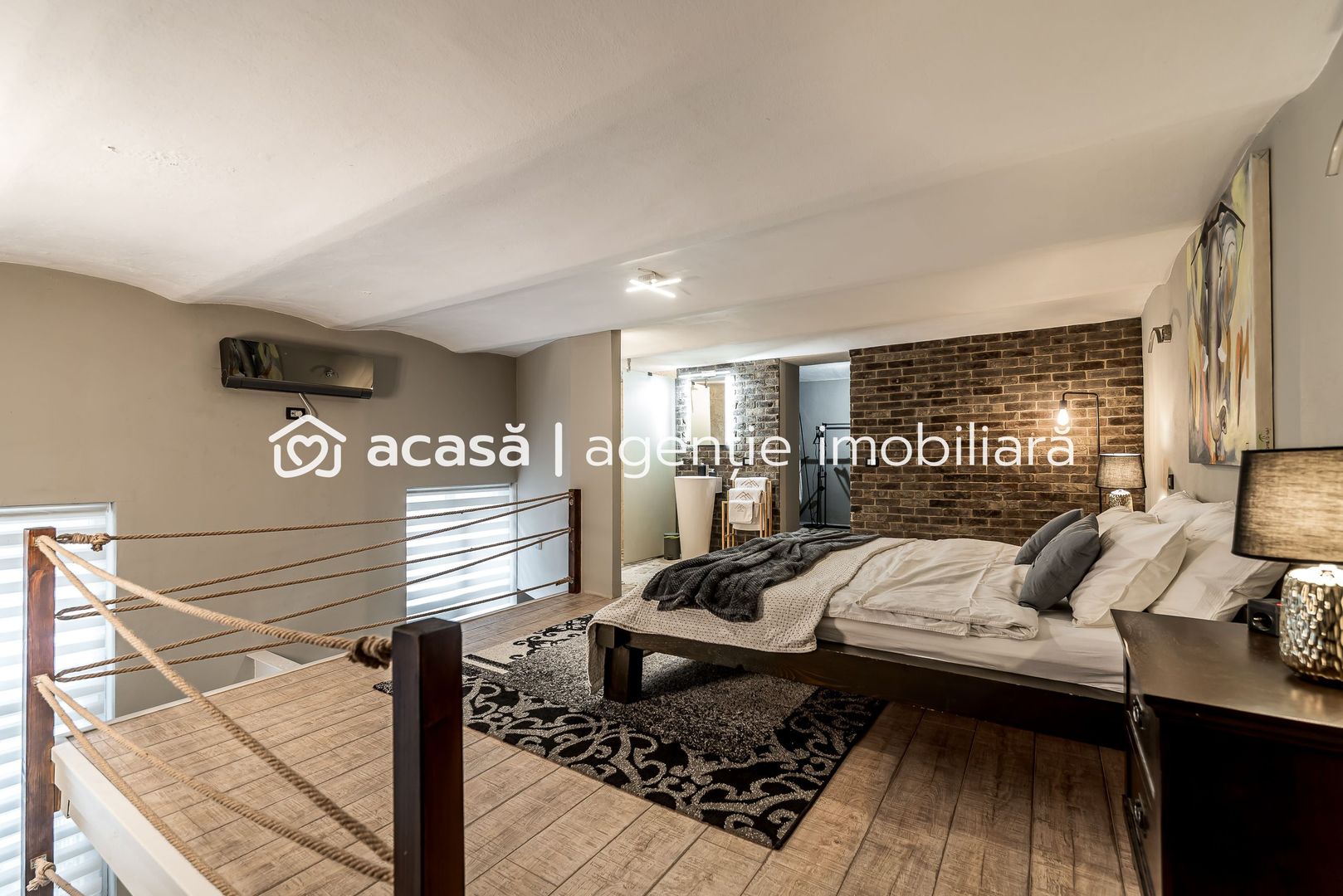Apartament tip Loft ultracentral | parter | 90 mp | pe 2 niveluri - Poză 2
