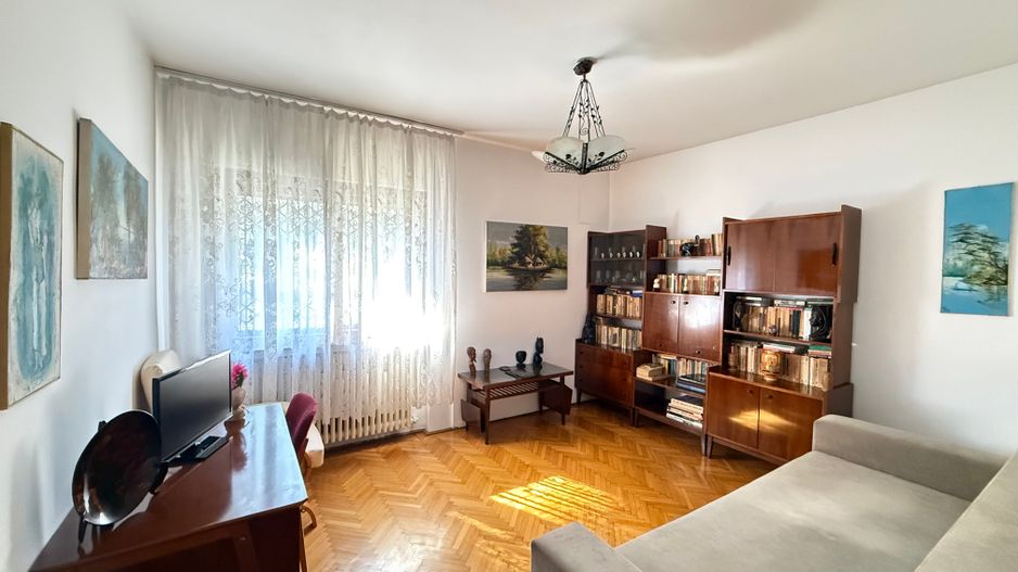 De vanzare 4 camere, curte exclusivă 250 mp, Str. Uruguay - Bucuresti - Poză 5