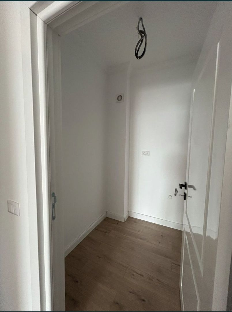 Apartament de vanzare - Poză 2