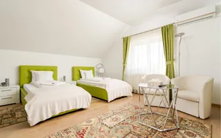 Casă 5 camere | Bul.Vasile Milea , Sibiu | 200 mp, curte - Poză 14