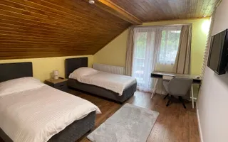 Casa de vanzare - zona Ferneziu - Poză 12